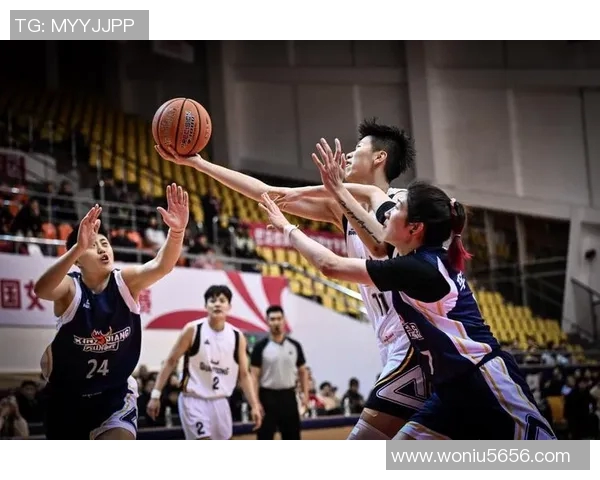 2021年1月10日CBA精彩对决深圳队迎战北京队全场回顾与赛后分析